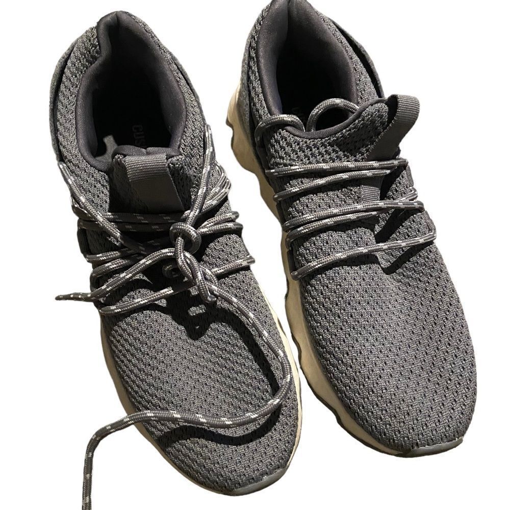Cushionaire size 8 sneakers great condition see pics
